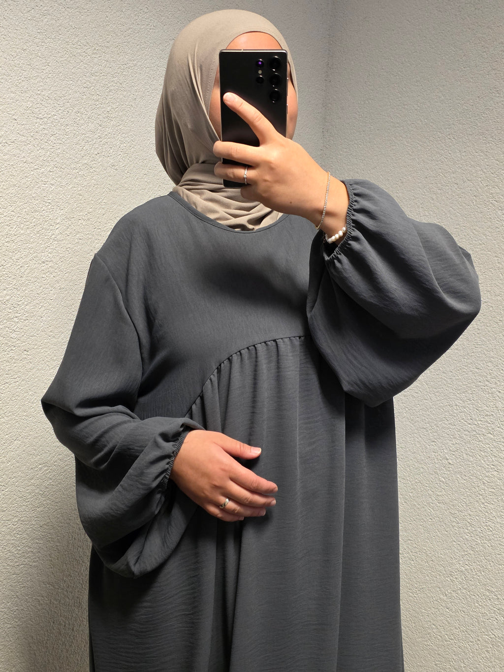 Noura Abaya Ballonarm