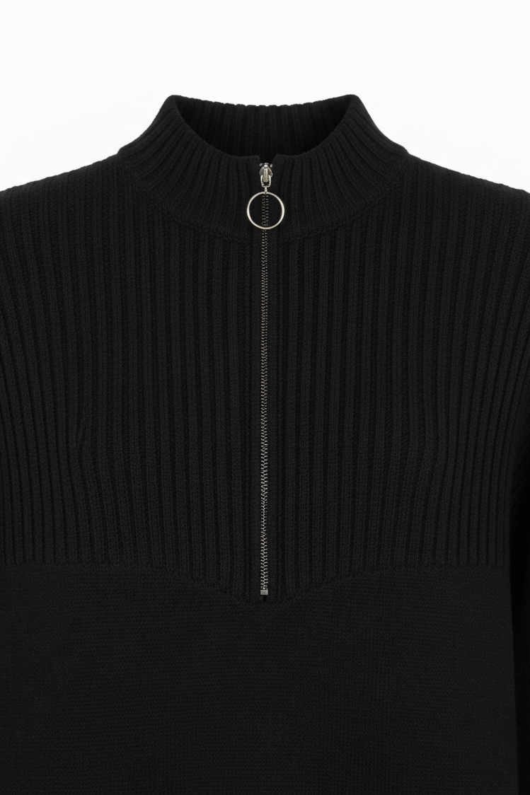 Flacher Halsbereich Strickkleid