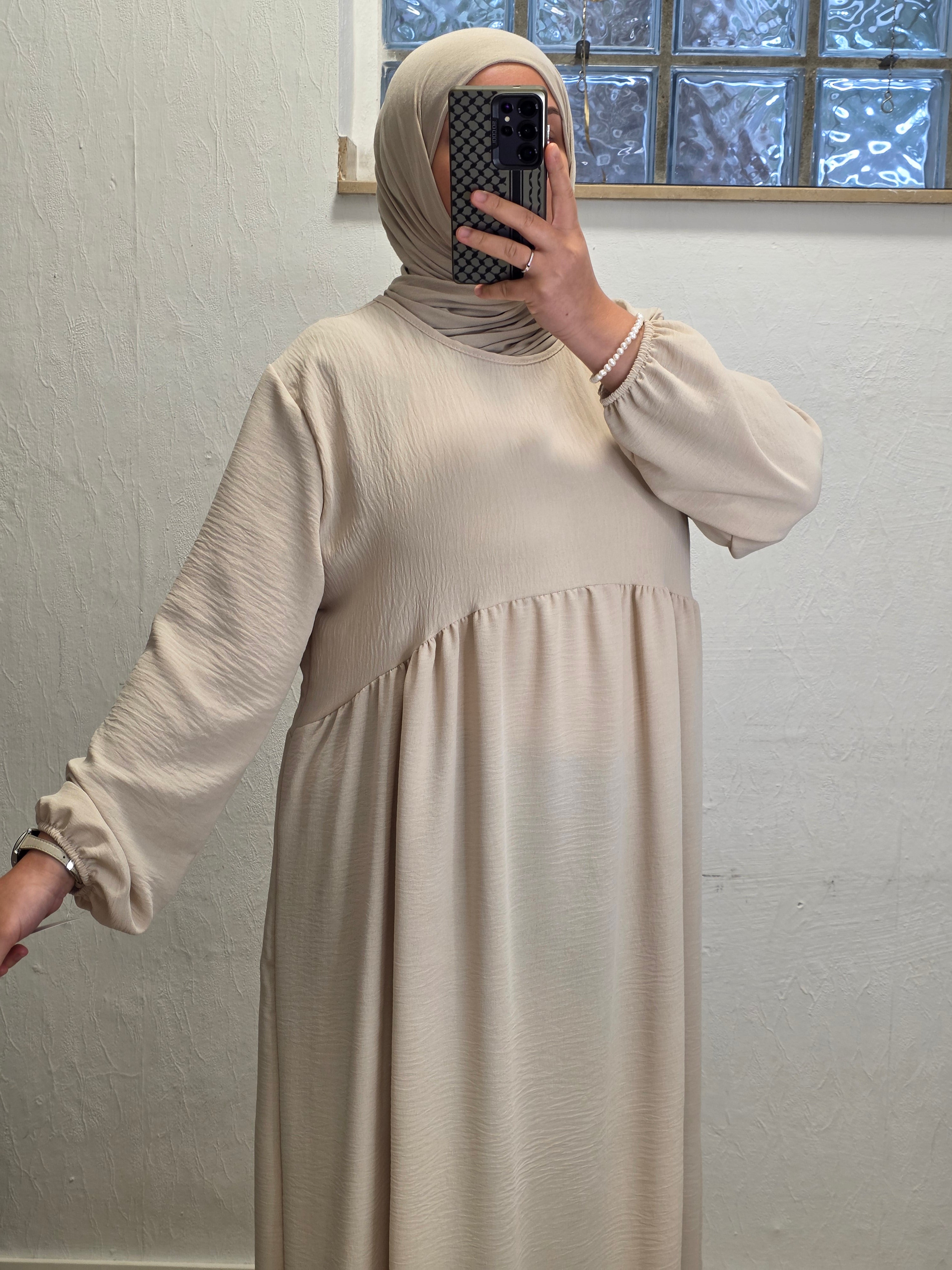 Noura Abaya