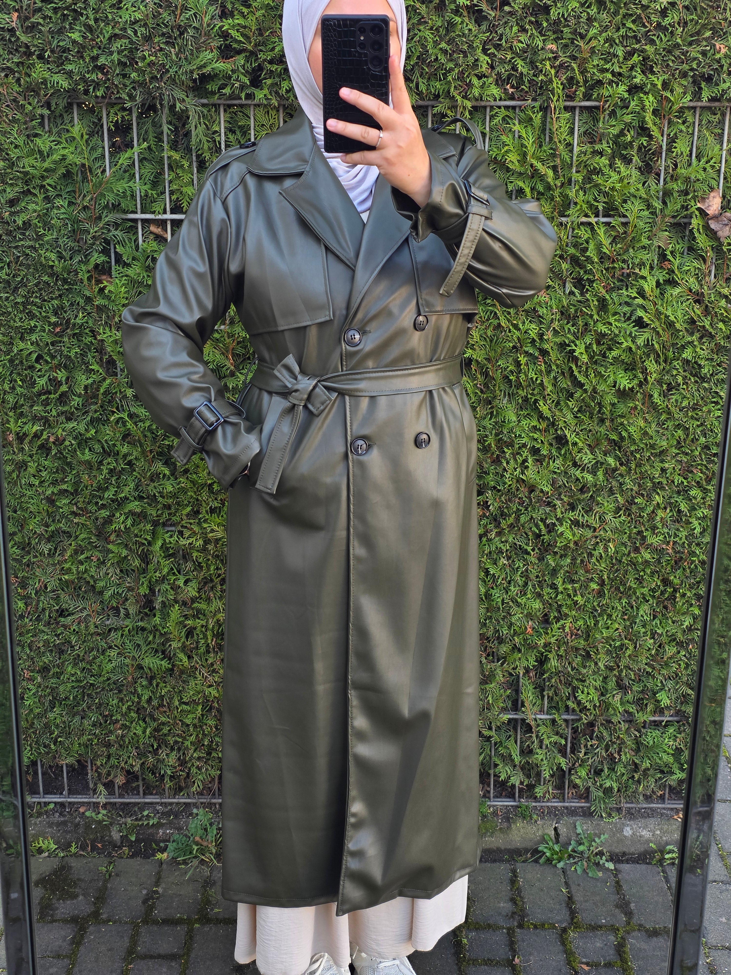Trenchcoat aus Kunstleder
