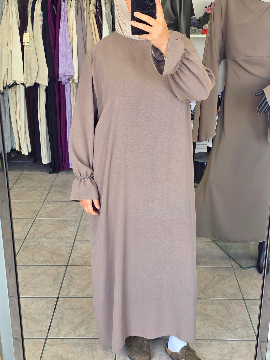 Haya Abaya mit gerafften Ärmeln