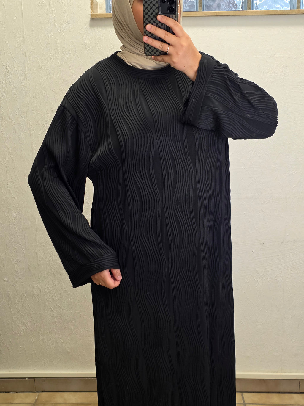 Maxikleid mit gewellter Struktur