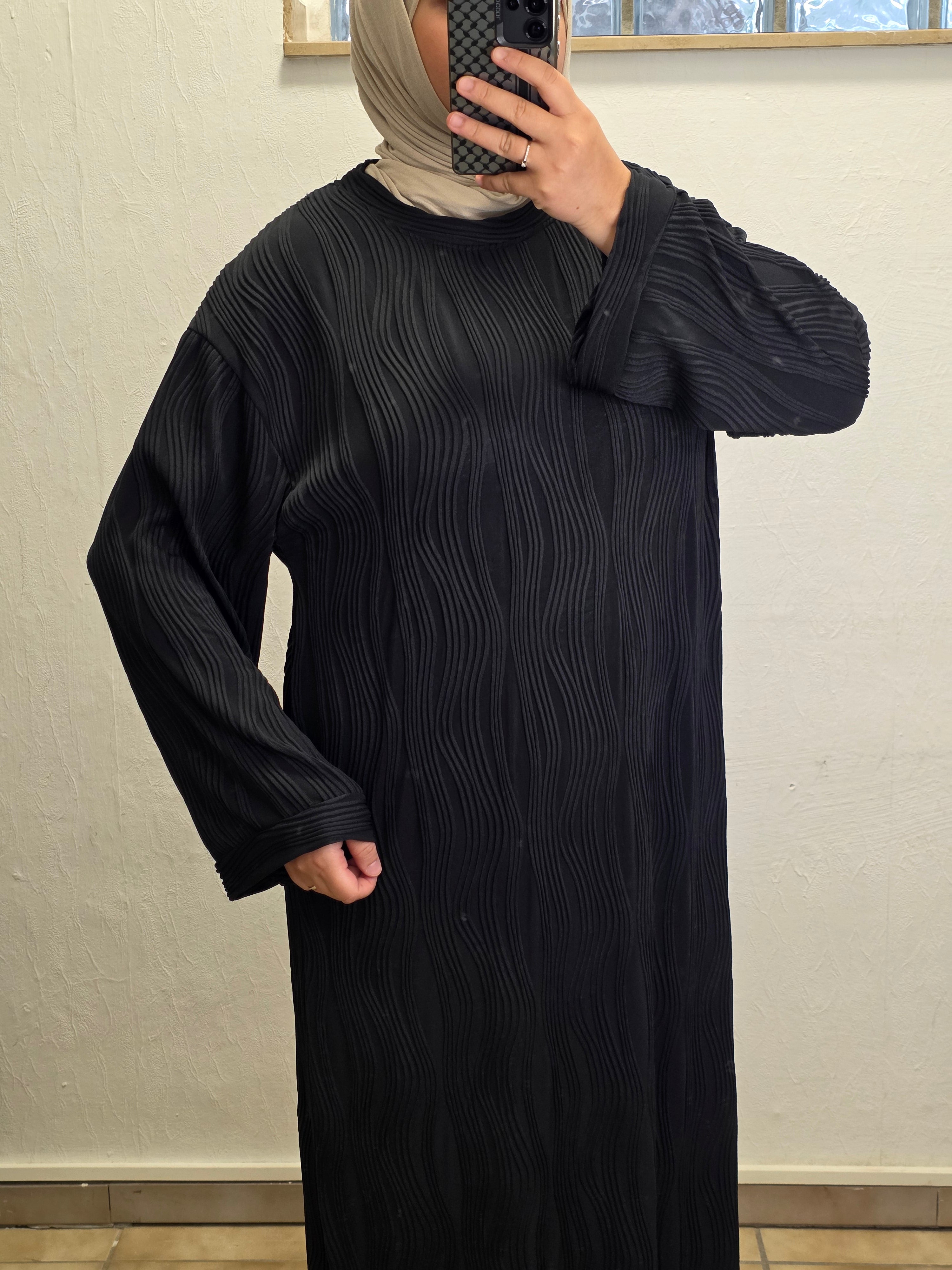 Maxikleid mit gewellter Struktur