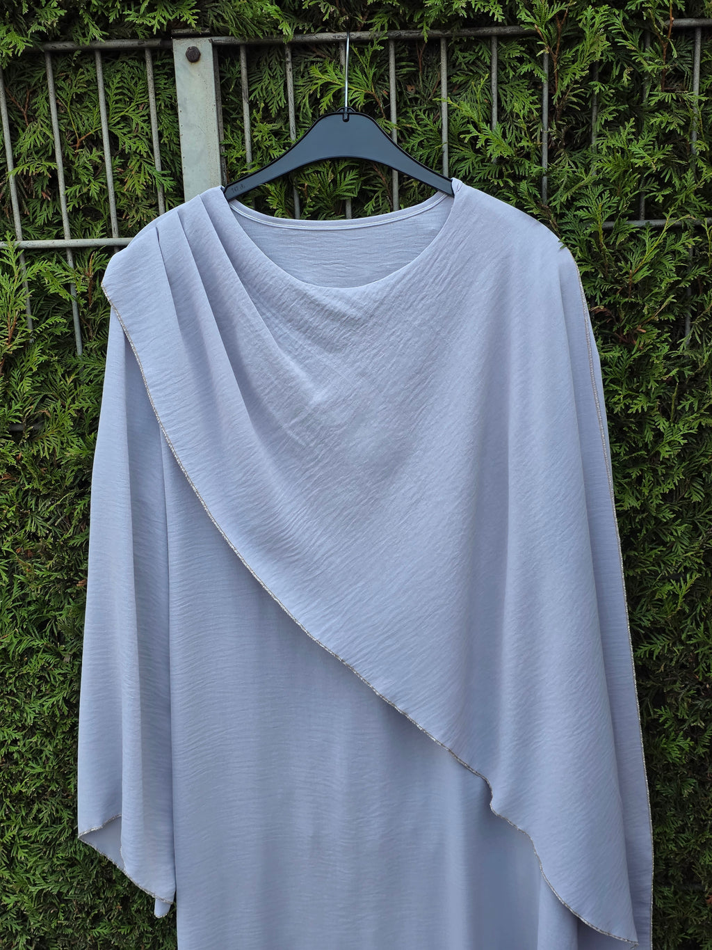 Asymmetrisches Cape - Abaya