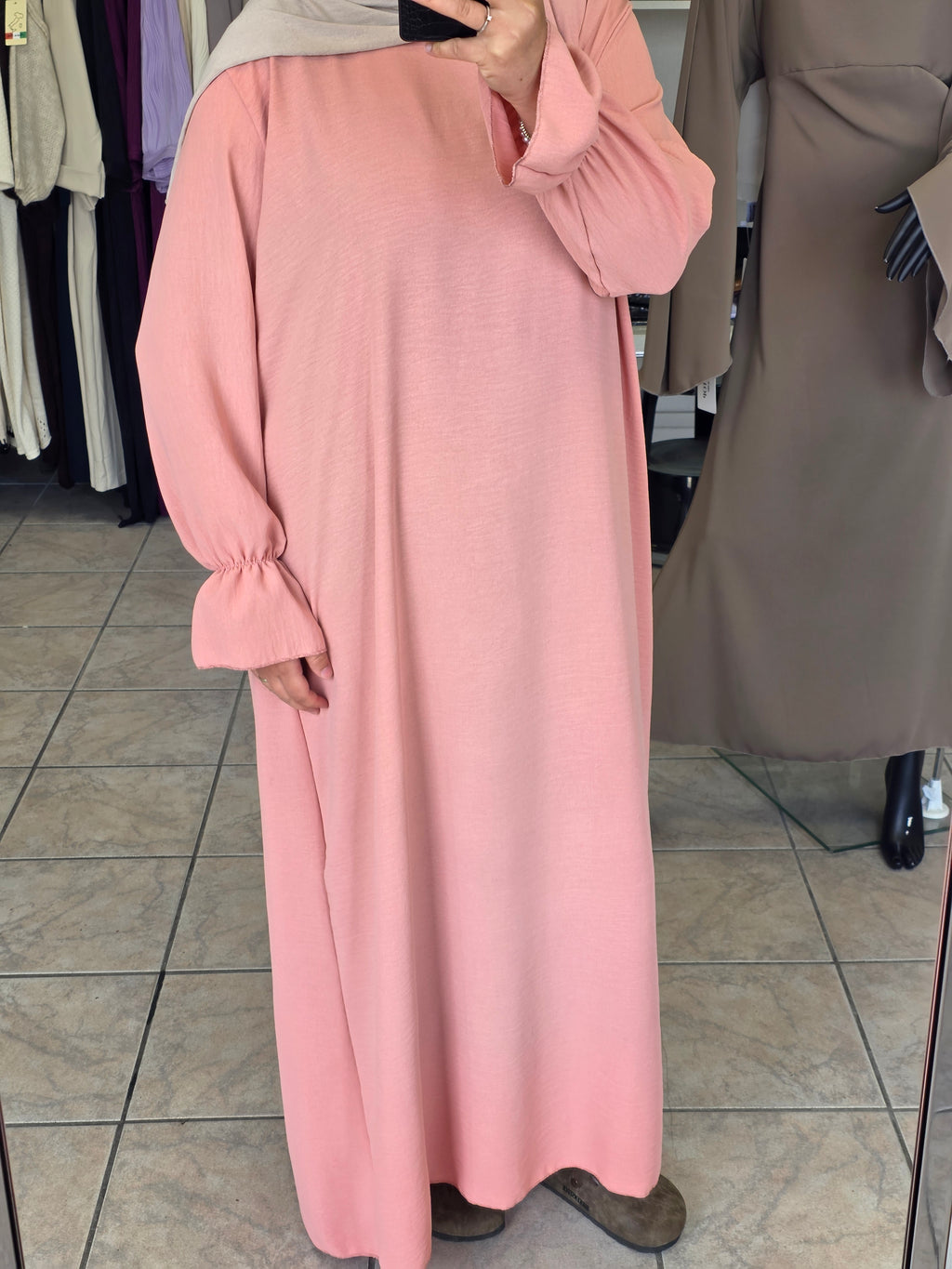 Haya Abaya mit gerafften Ärmeln