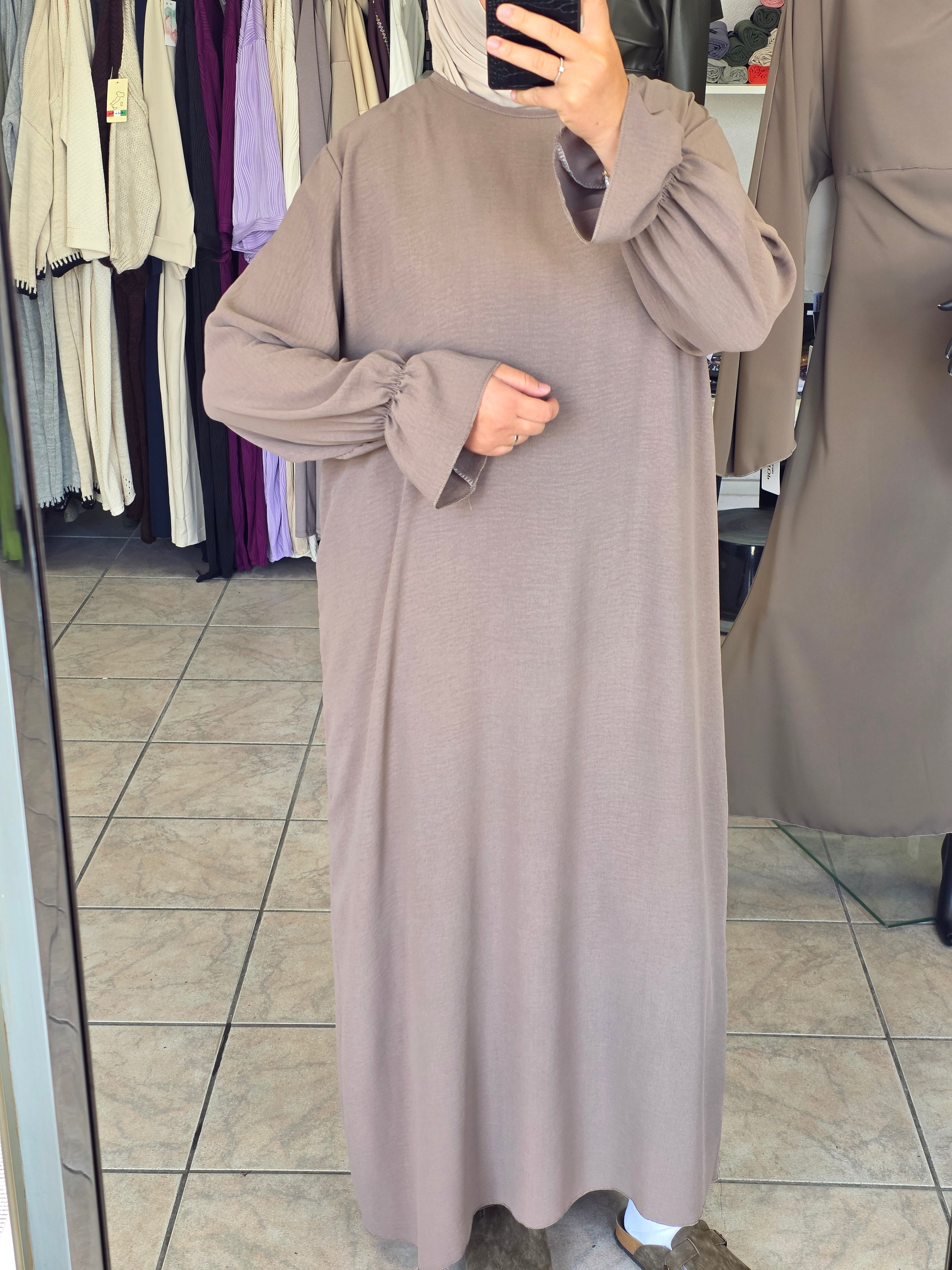 Haya Abaya mit gerafften Ärmeln