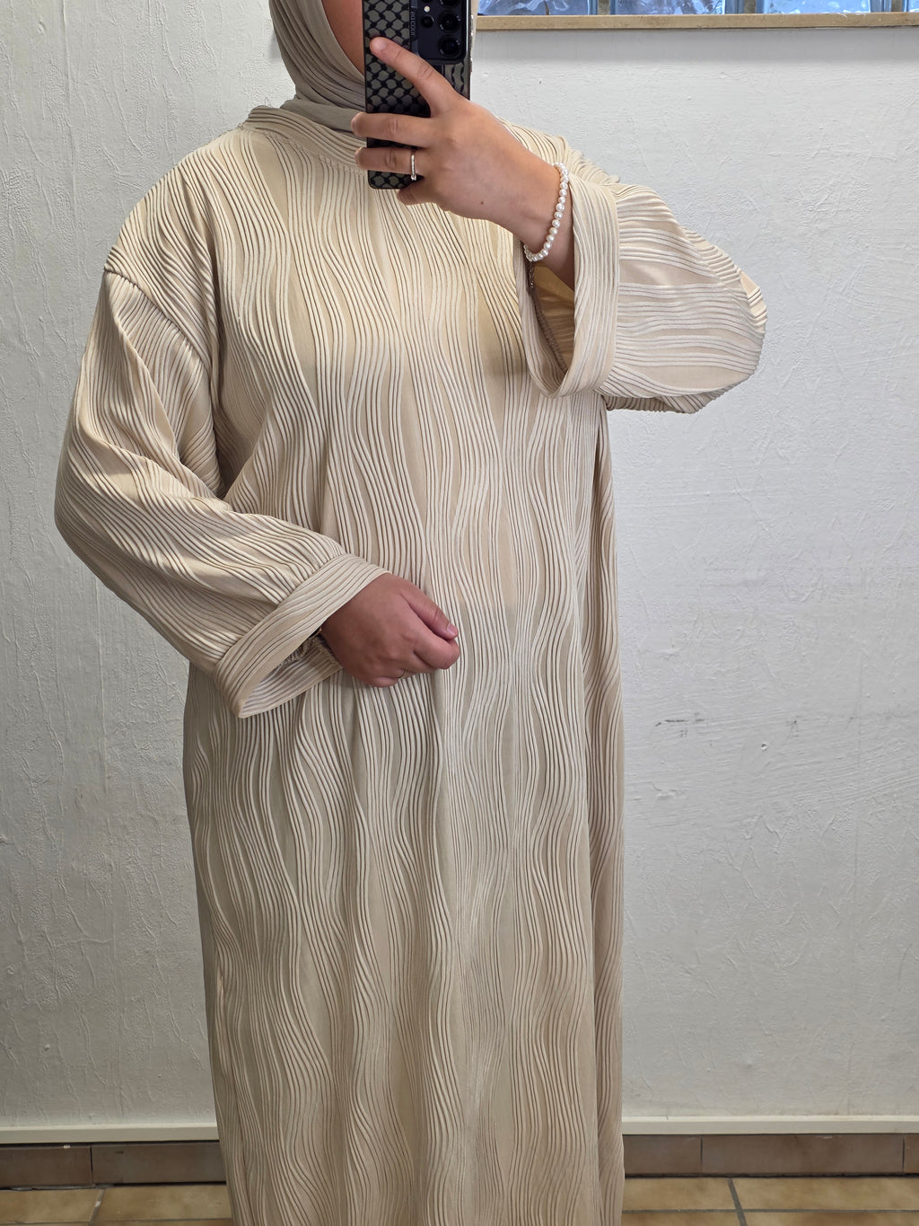 Maxikleid mit gewellter Struktur