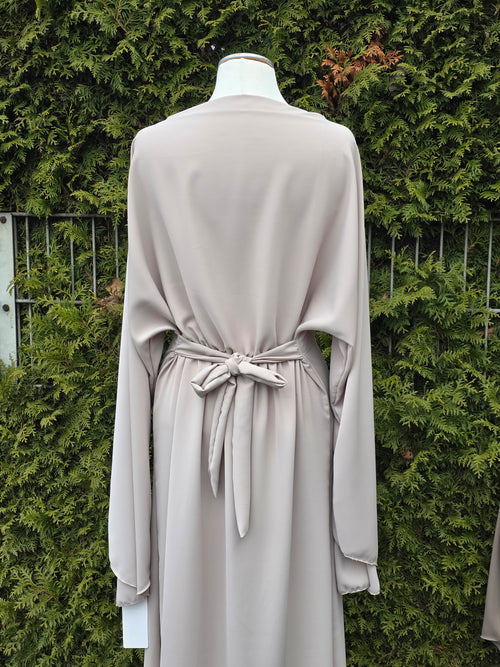 Abendkleid mit Bindeschnur