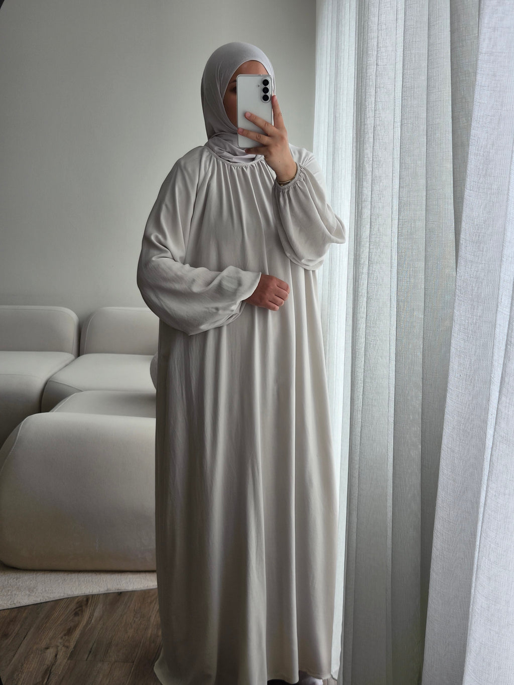 Nisa Abaya