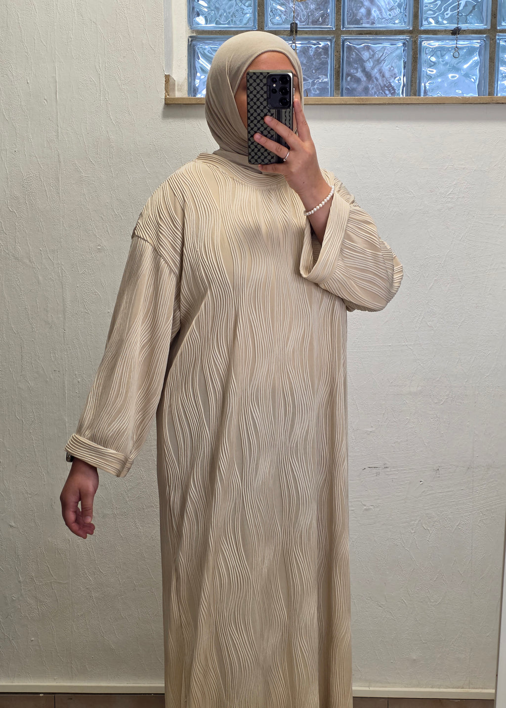 Maxikleid mit gewellter Struktur