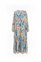 Stehendes Kleid ohne Puppe